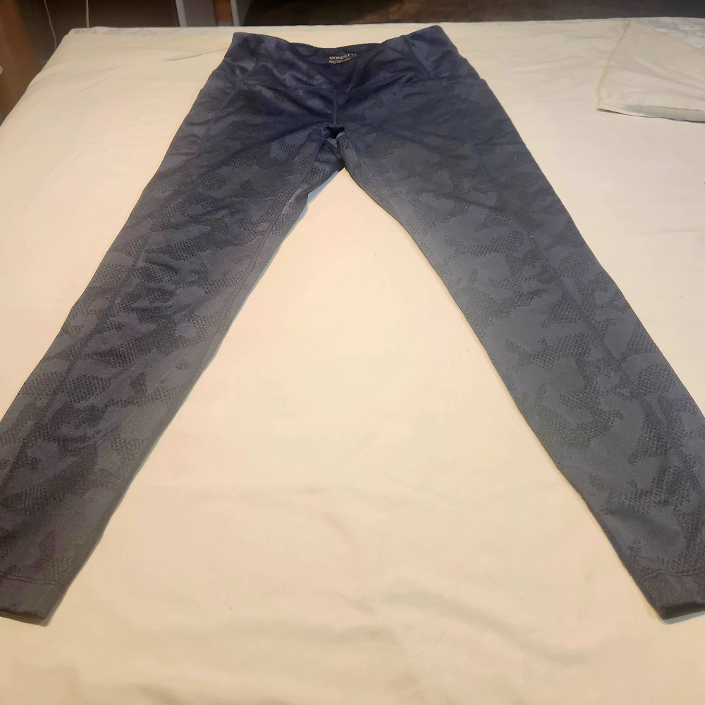 ⭐️Mondetta Black and Grey Patterned Leggings Size Small Athleisure Yoga